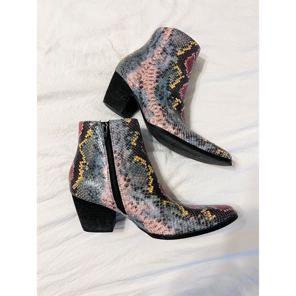Matisse "Spade" Crocodile Printed Pointed Toe Ankle Boots Coconuts Matisse - Picture 4 of 7